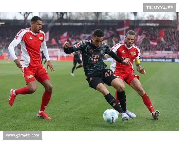 弗兰克：拜仁表现出色我方失误不断加剧了最终的糟糕局面