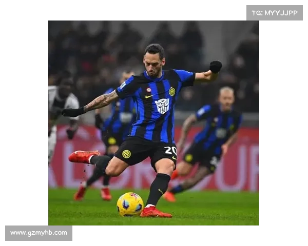 国米官方宣布与16岁小将克里斯蒂亚诺-卡尔博尼签订职业合同 国米官方宣布与16岁小将克里斯蒂亚诺-卡尔博尼签订职业合同